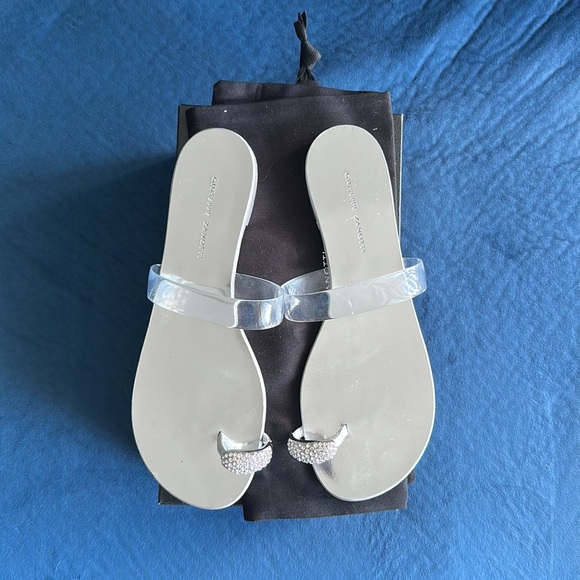 Giuseppe Zanotti Ring PVC Rock 10 Infradito Jeweled Toe Ring Sandal Size 40.5 - Picture 4 of 8